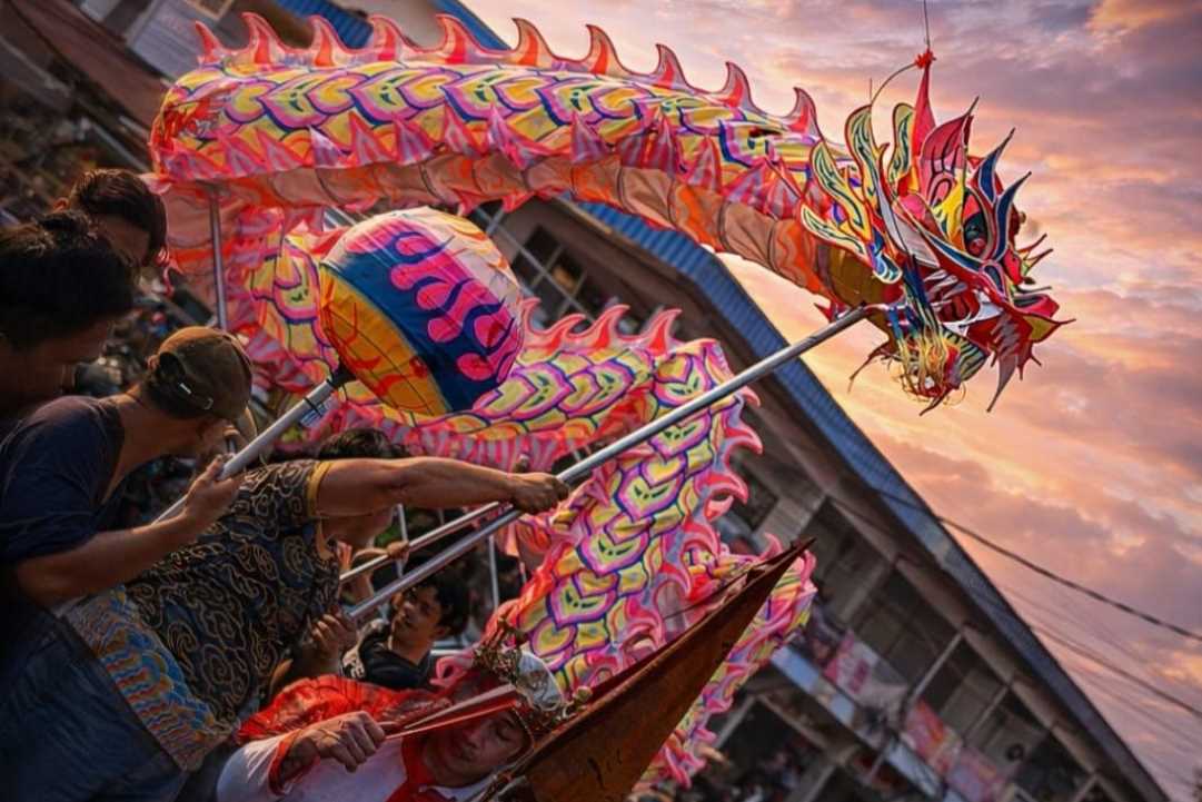 Atraksi Naga Pukau Ribuan Warga Bengkayang, Polres Amankan Jalur Melalui Operasi Liong Kapuas 2026