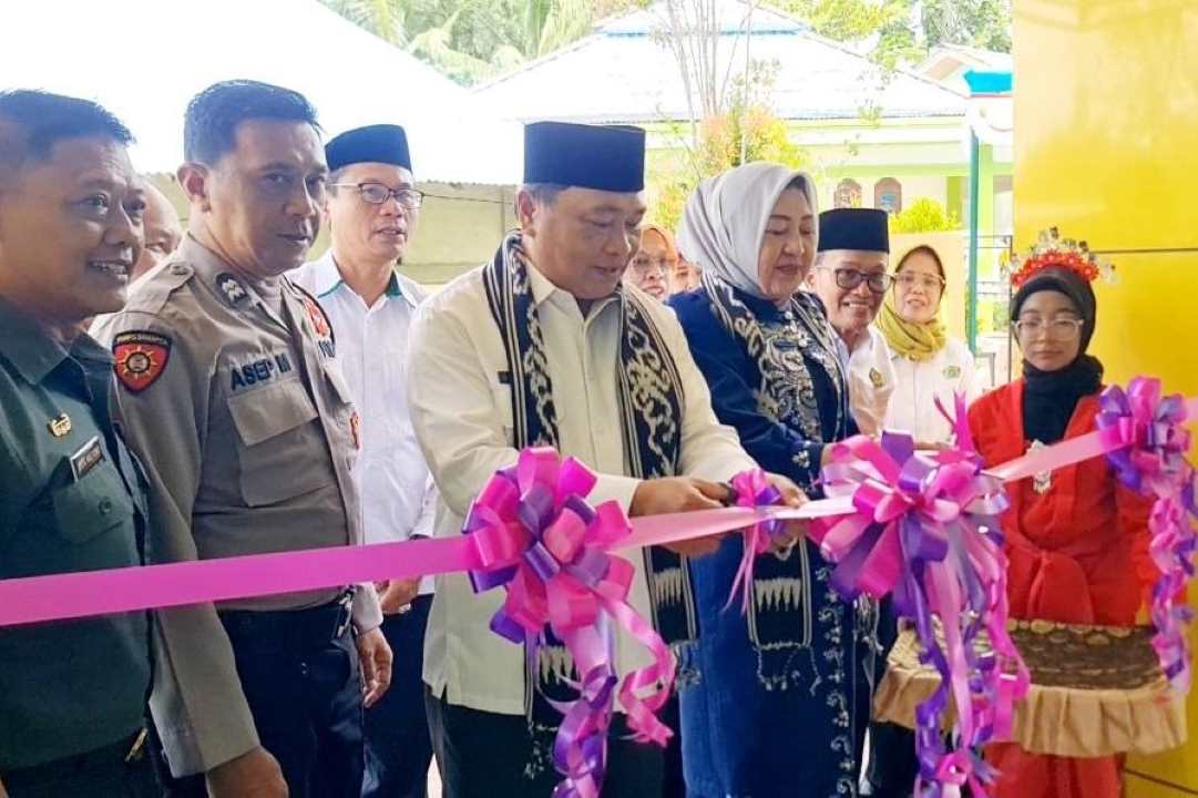 Resmikan Gedung MIN Singkawang, Muhajirin Yanis: Madrasah Harus Jadi Tempat Tumbuhnya Karakter