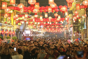 Malam Harapan di Vihara Tri Dharma Bumi Raya, Tjhai Chui Mie Ajak Warga Jaga Harmoni Imlek dan Ramadan