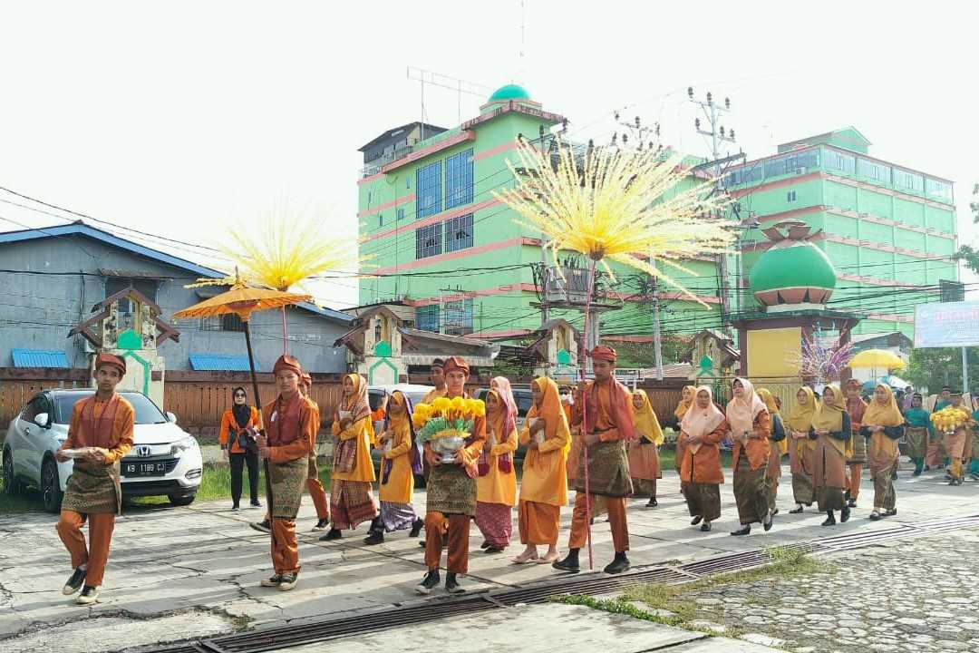 Ratusan Pelajar SMP dan MTs Singkawang Ikuti Lomba Belarak Perebutkan Piala Bergilir Wali Kota