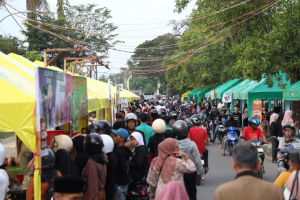 Dagangan Pelaku UMKM Ludes di Hari Pertama Ramadan Fair, Pemkot Singkawang Dorong Inovasi Hiburan Religi