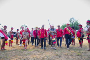 Wagub Krisantus Resmi Sandang Gelar Patih Nagari, Panglima Jilah Ingatkan Anak Muda Tak Bosan Beradat