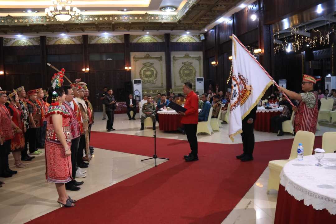 Hadiri Paskah Betang Raya Pegawai Dayak, Krisantus Dorong Pengabdian ASN yang Tulus dan Berintegritas