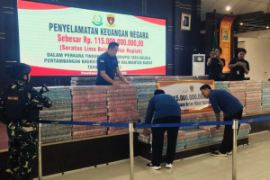 Publik Pertanyakan Transparansi Kejati, Ekspos Tumpukan Duit Rp115 Miliar Tanpa Nama Perusahaan