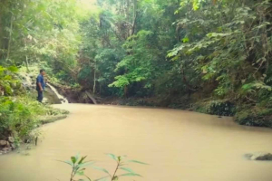 Hanya 1 KM dari Pusat Pemerintahan, Ikon Wisata Riam Sebopet Rusak Akibat Tambang Emas Ilegal