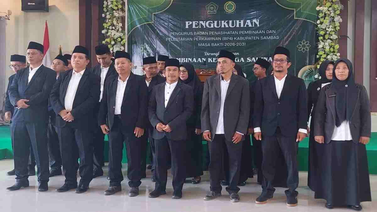 Wabup Heroaldi Kukuhkan 25 Pengurus BP4, Fokus Tekan Perceraian dan Perkuat Ketahanan Keluarga