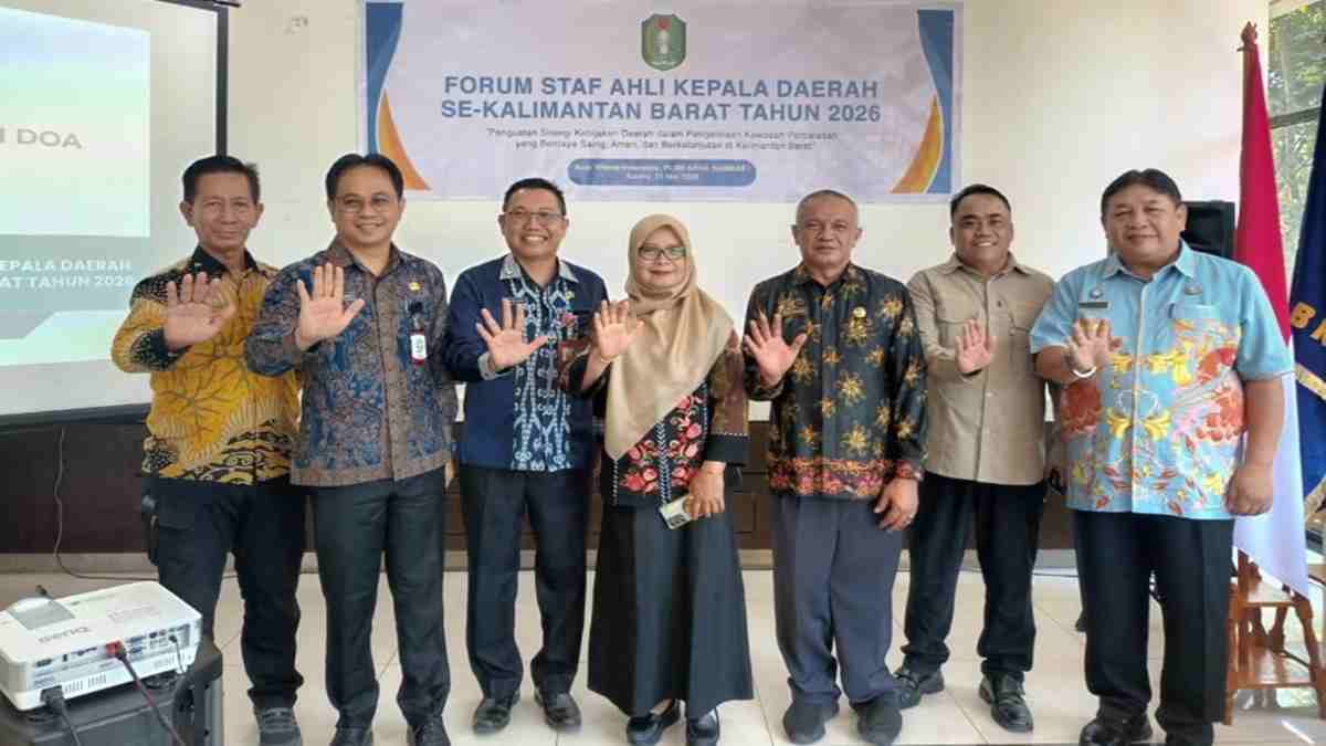 Perkuat Sinergi Pembangunan Perbatasan Melalui Forum Staf Ahli se-Kalbar di PLBN Aruk