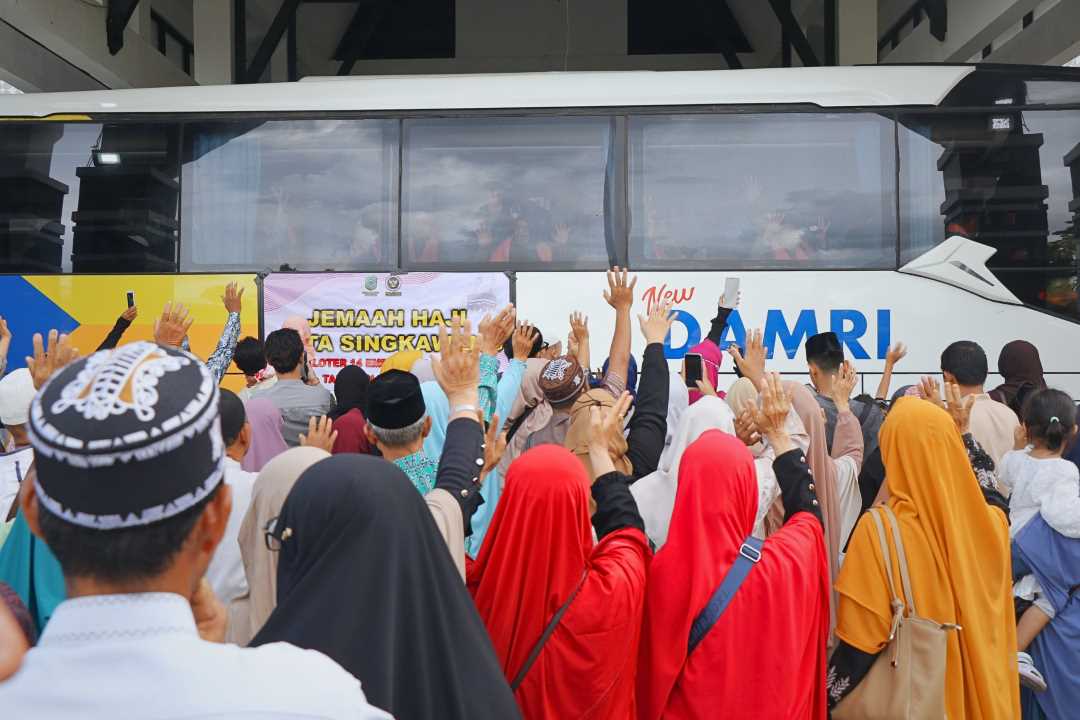 Suasana Haru Pelepasan Haji Singkawang 2026, Wali Kota: Fokus Ibadah dan Doakan Kota Kita