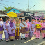 Lestarikan Tradisi Melayu Sejak Dini, Disdikbud Singkawang Gelar Prosesi Adat Belarak Pengantin