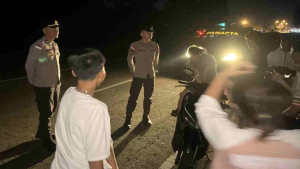 Polres Bengkayang Gelar Patroli Malam untuk Cegah Balap Liar di Alun-Alun SDR