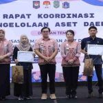 Pemkot Singkawang Beri Penghargaan kepada Pengurus Aset Daerah Terbaik