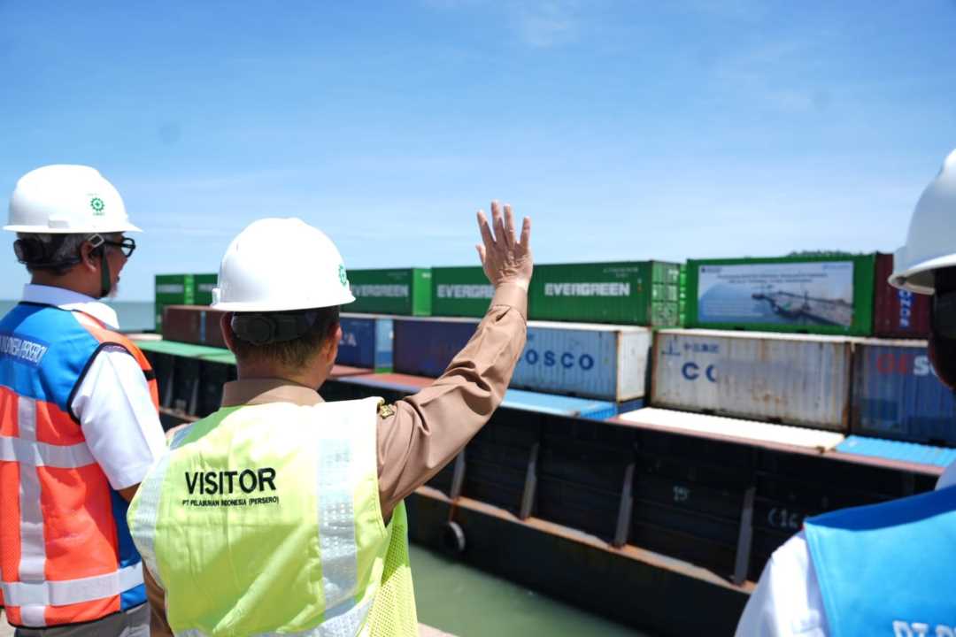 Gandeng Pelindo dan Pulau Laut Line, Terminal Kijing Mempawah Sukses Ekspor Alumina hingga Kelapa ke Asia